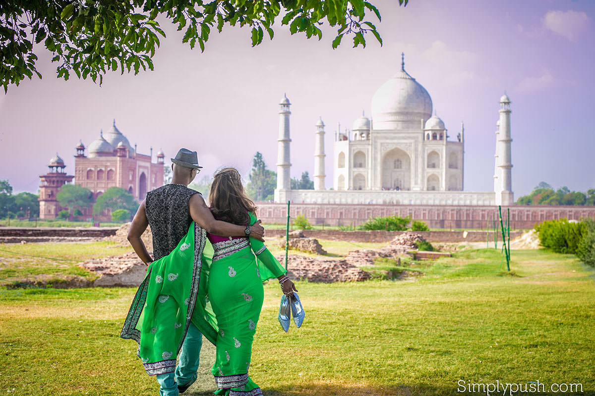 taj-mahal-india-photography-pic-of-couple